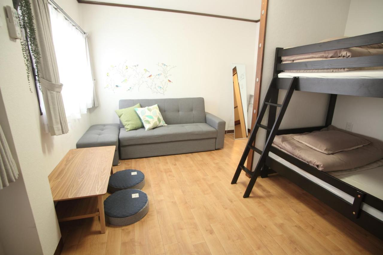 Guest house FUTABA Ōsaka Extérieur photo