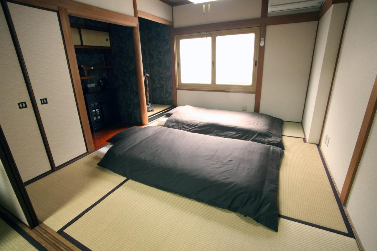 Guest house FUTABA Ōsaka Extérieur photo